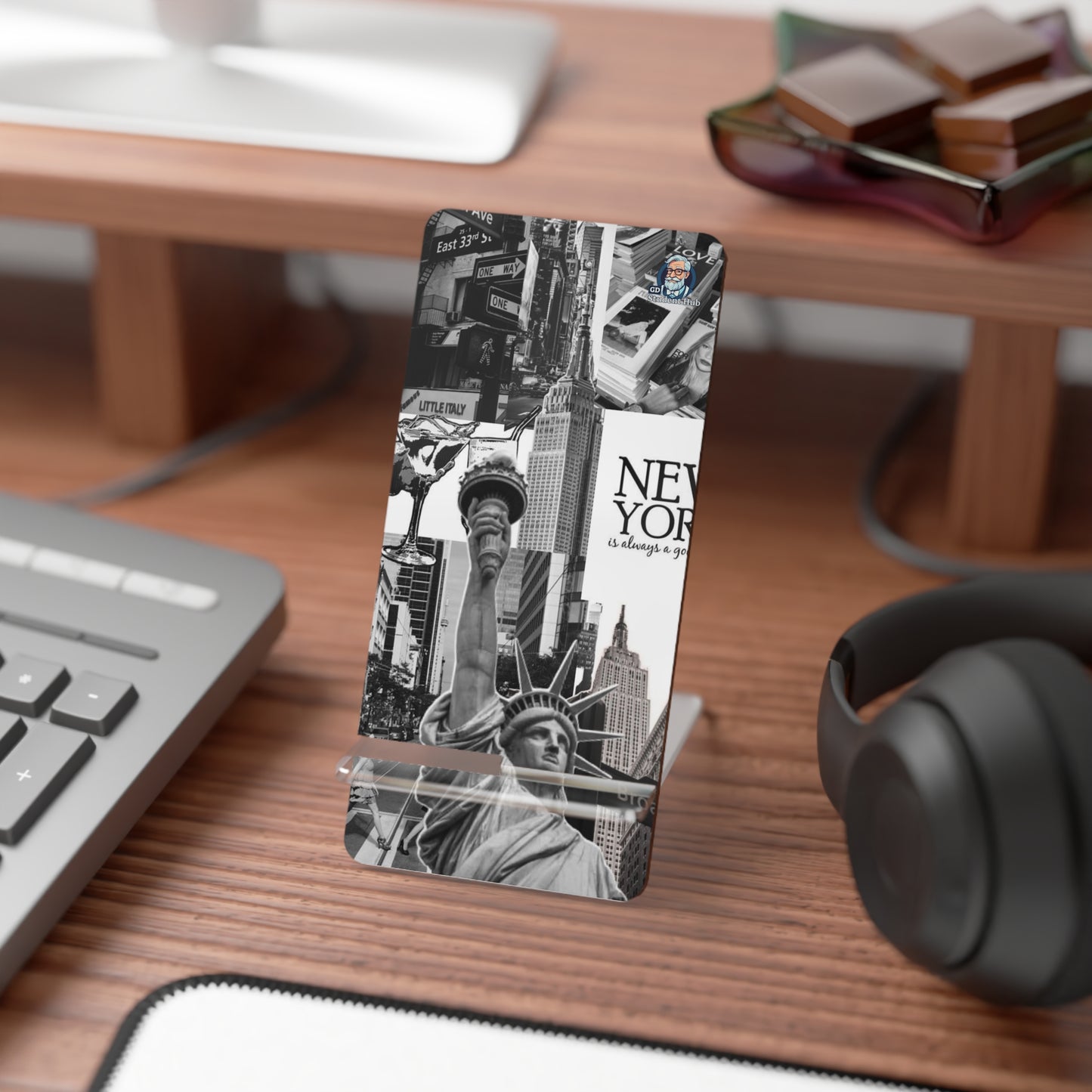 Sleek & Functional: Mobile Display Stand for Smartphones