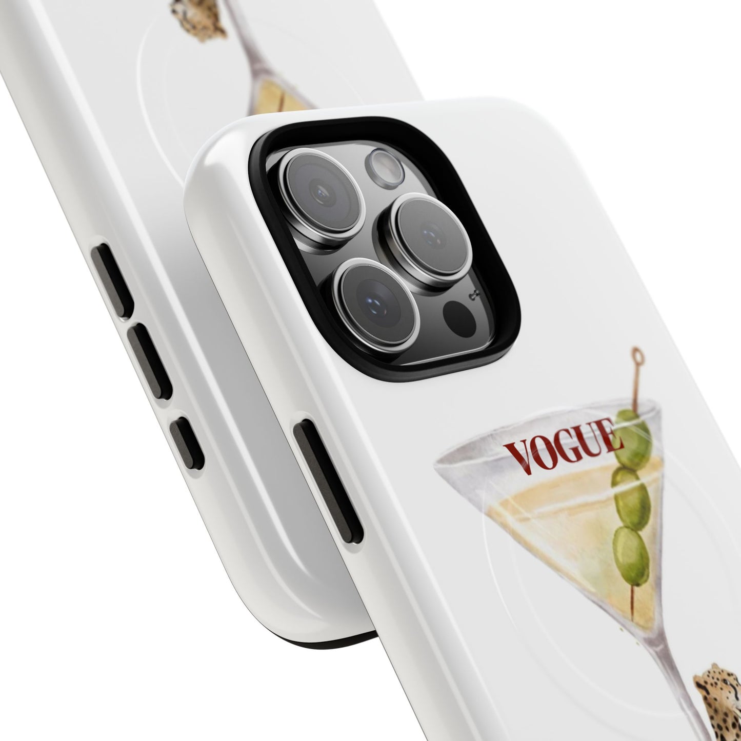Magnetic Tough Case: Stylish Protection with MagSafe® Ready Power