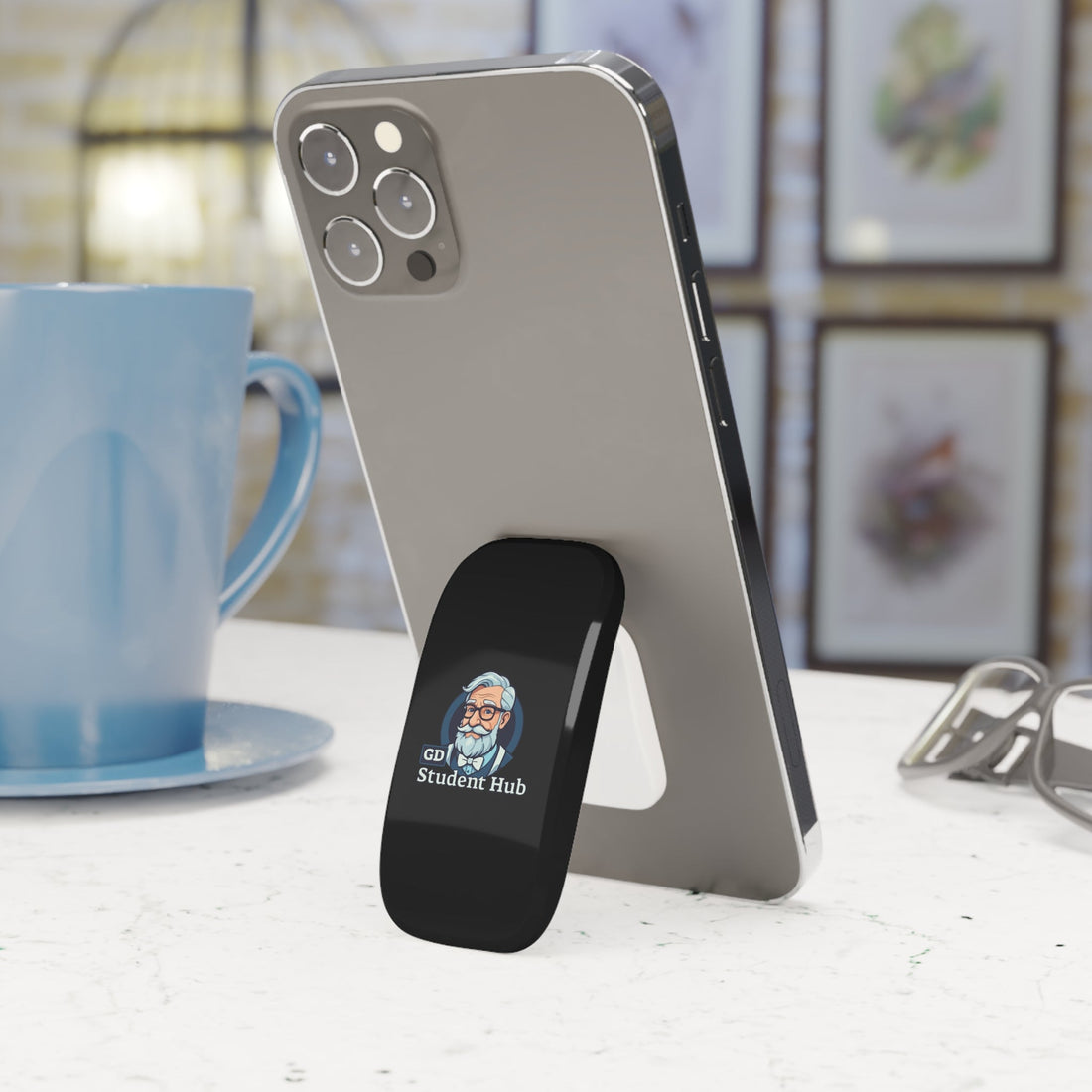 Snap & Hold: The Custom Phone Grip Every Student Needs
